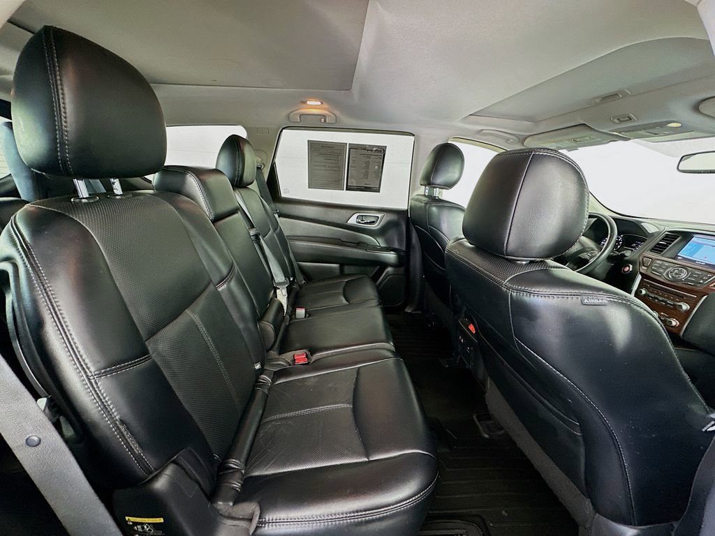 Used 2019 Nissan Pathfinder Platinum image 29