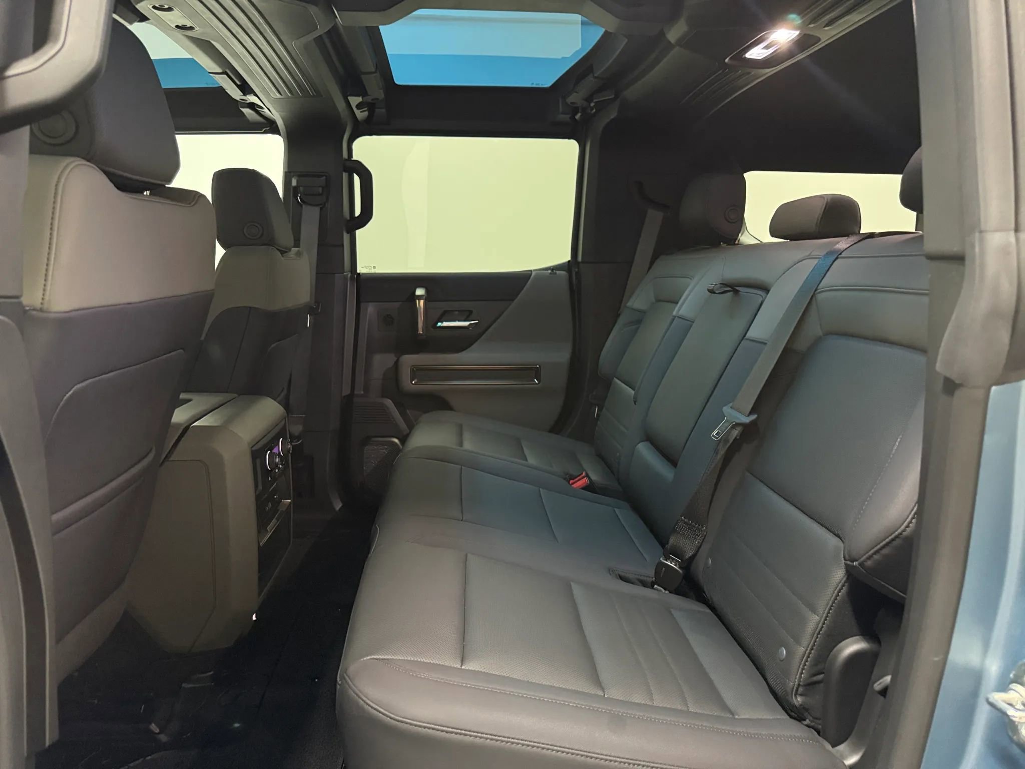 Used 2024 GMC Hummer EV 3X w/ Omega Edition image 16