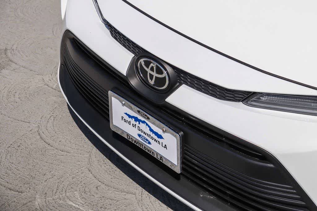 Used 2025 Toyota Corolla LE FWD image 8