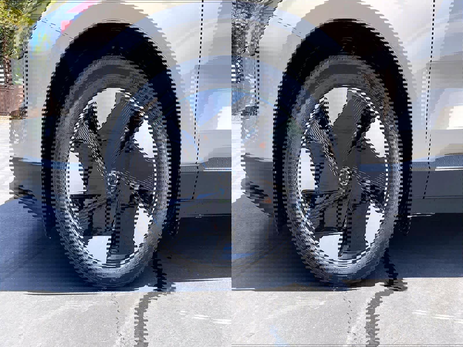 New 2026 Volvo EX30 Plus w/ Protection Package Premier AWD/4WD image 14