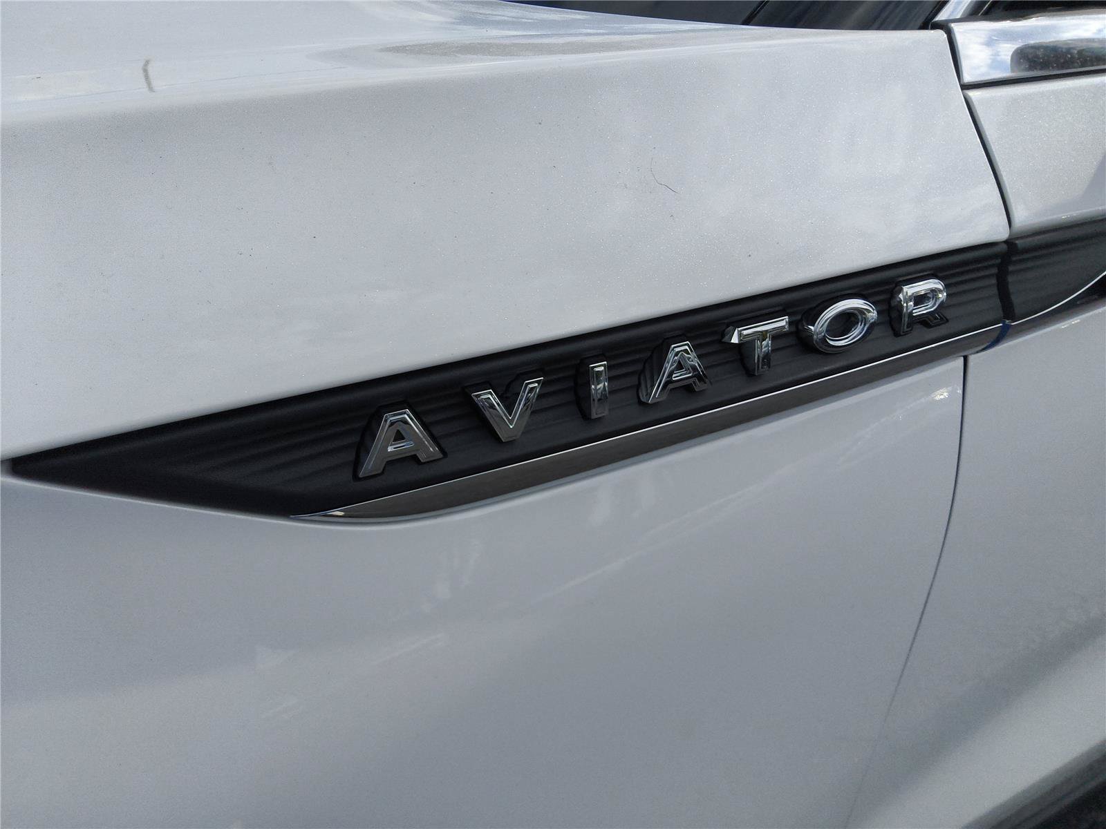 New 2026 Lincoln Aviator Reserve w/ Illumination Package RWD image 10