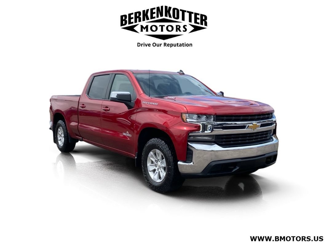 Used 2022 Chevrolet Silverado 1500 LT AWD/4WD image 1