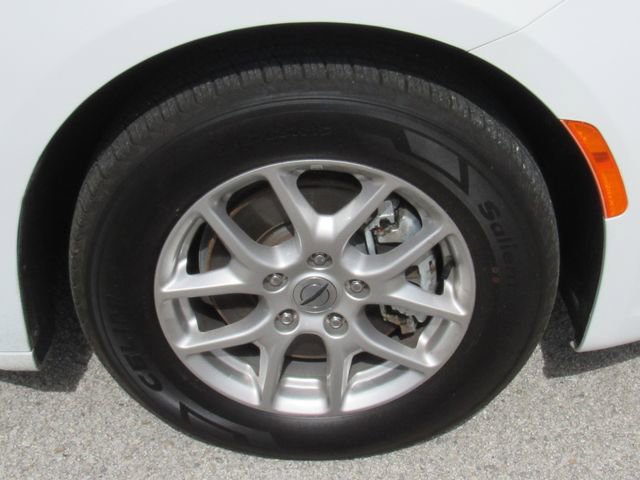 Used 2024 Chrysler Pacifica Touring-L image 10