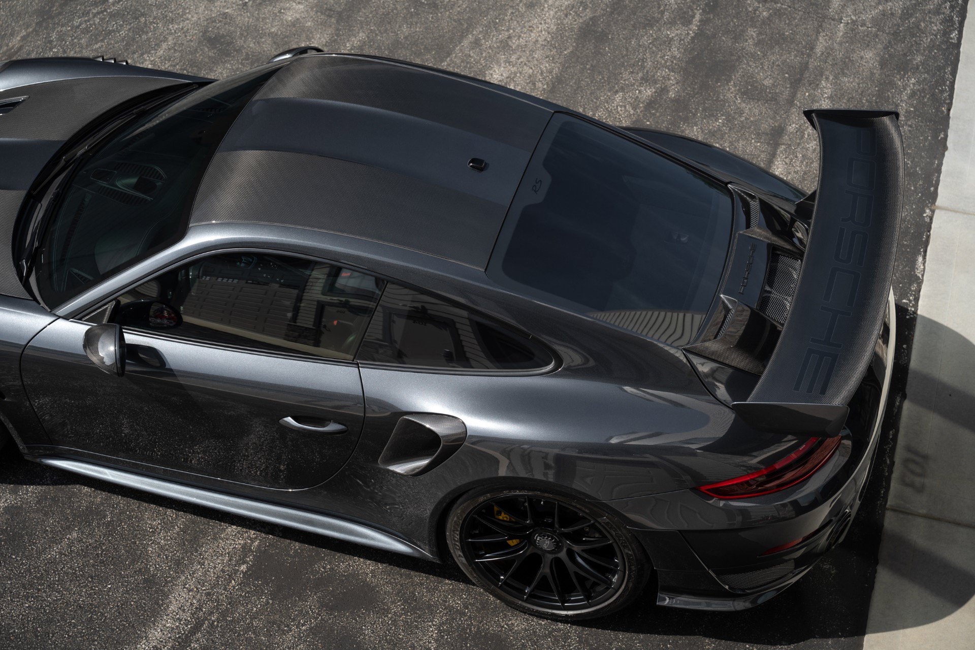 Used 2018 Porsche 911 GT2 RS RWD image 9