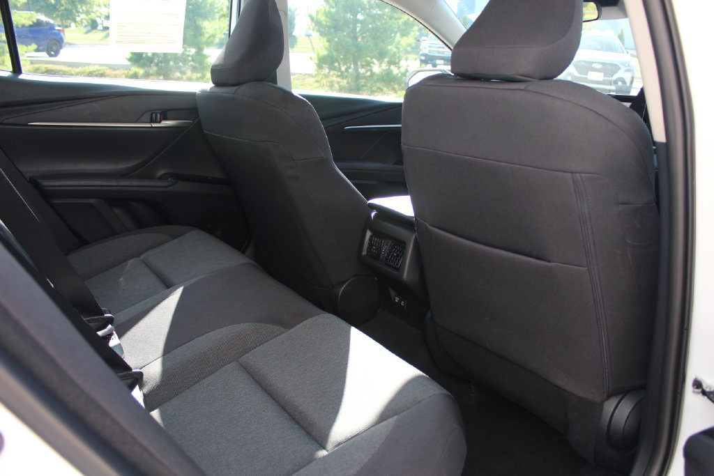 Used 2025 Toyota Camry LE FWD image 30