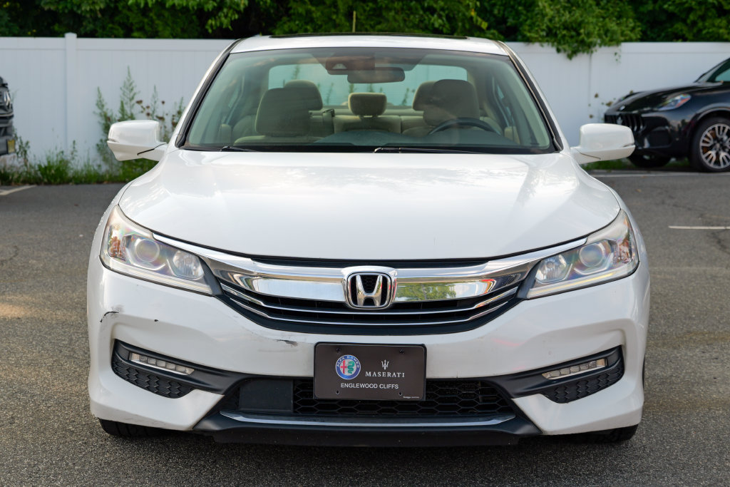 Used 2016 Honda Accord EX image 2