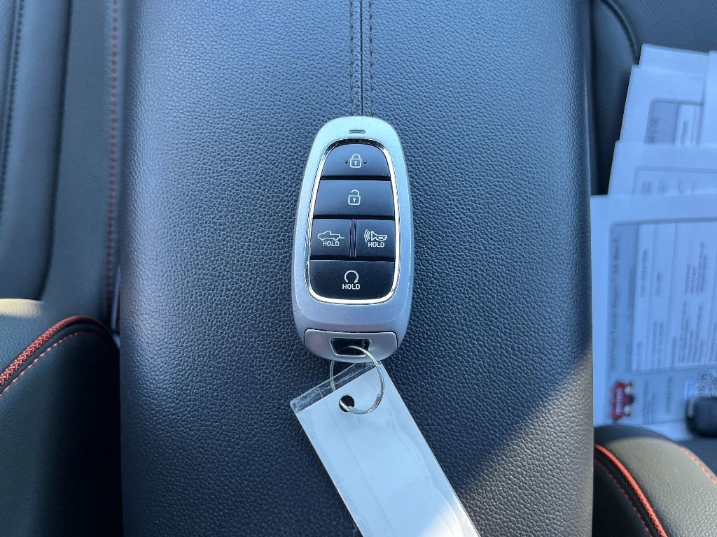 Used 2023 Hyundai Santa Cruz Limited image 21