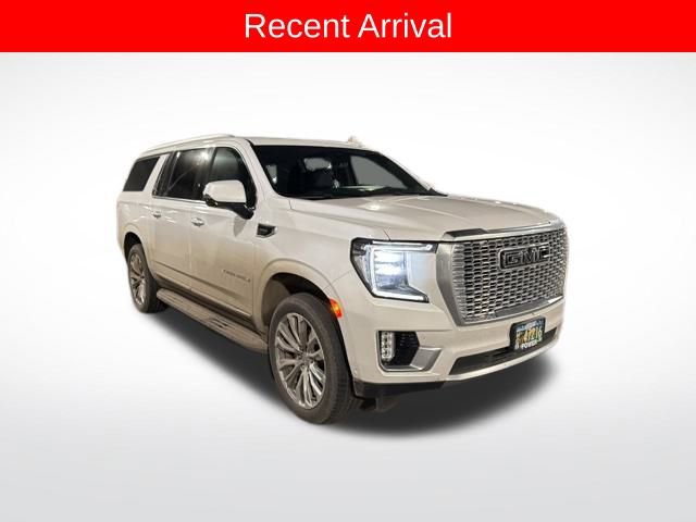 Used 2024 GMC Yukon XL Denali w/ Advanced Technology Package image 8