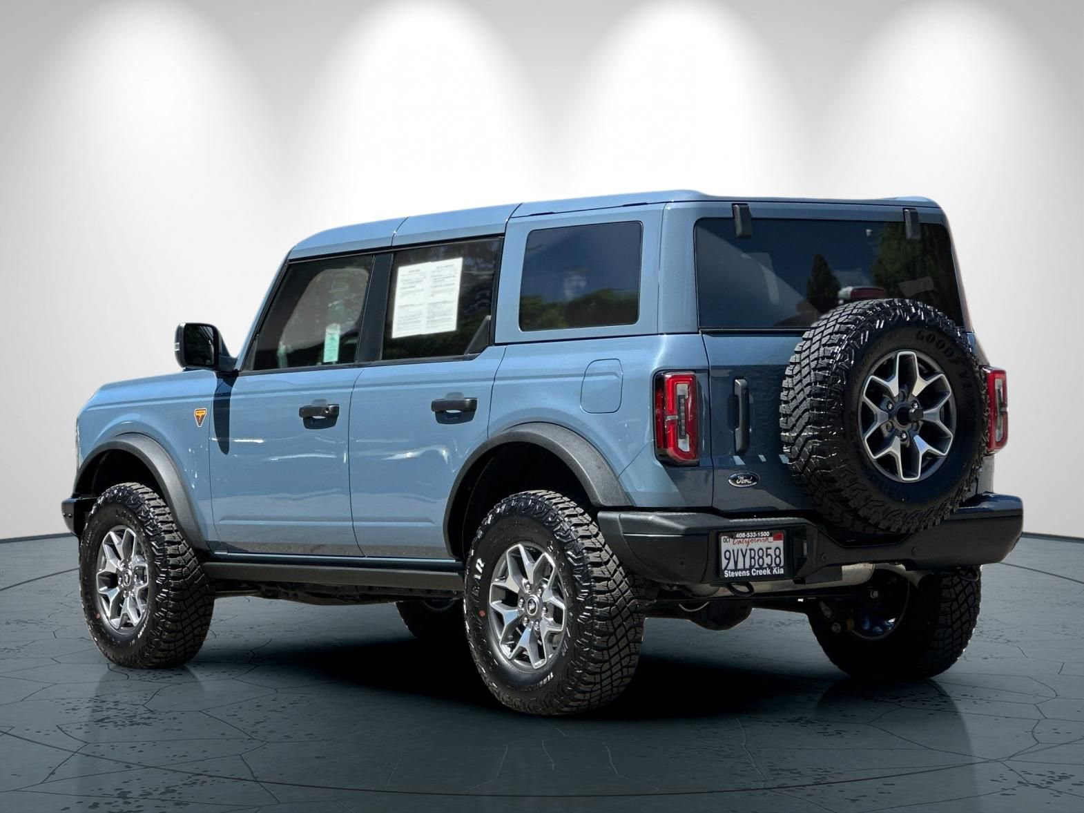 Used 2025 Ford Bronco Badlands AWD/4WD image 6