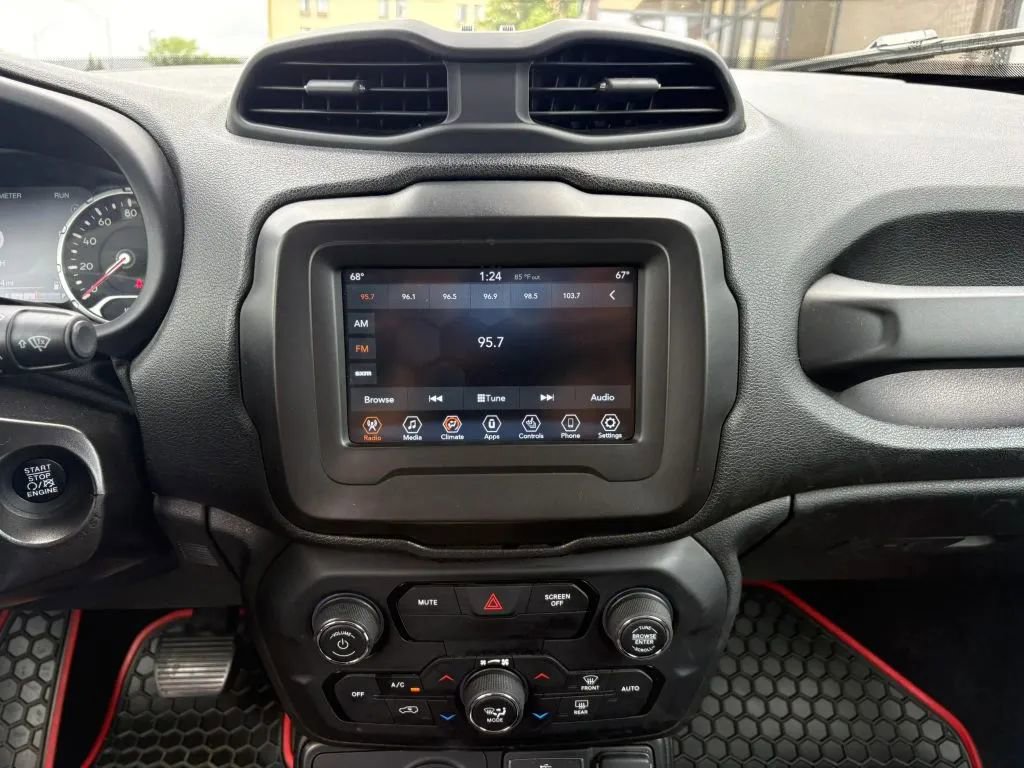 Used 2020 Jeep Renegade Trailhawk w/ Cold Weather Group AWD/4WD image 11