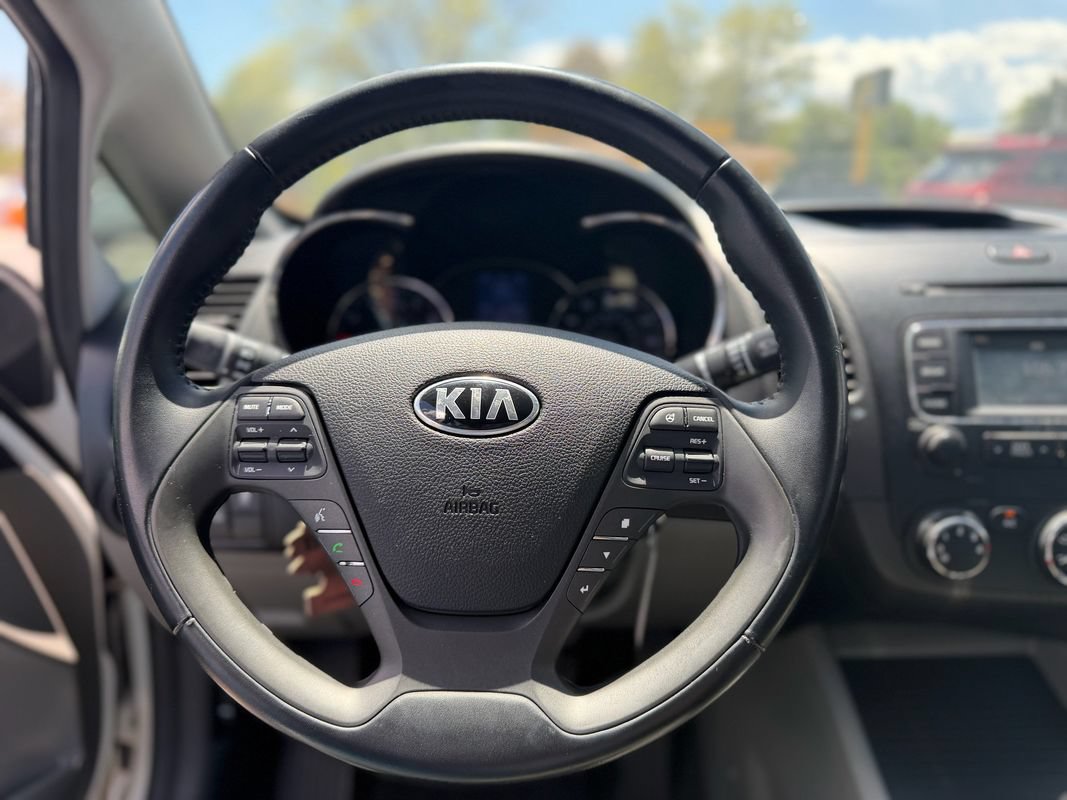 Used 2016 Kia Forte EX FWD image 17