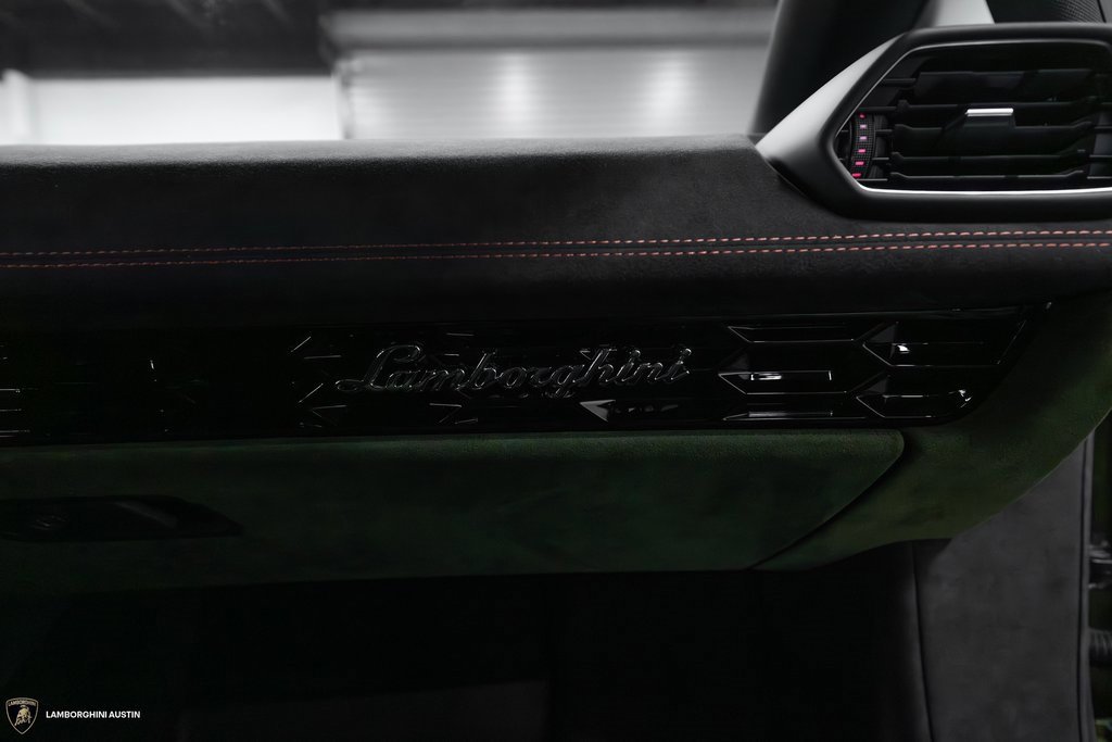 Used 2024 Lamborghini Huracan Sterrato image 42