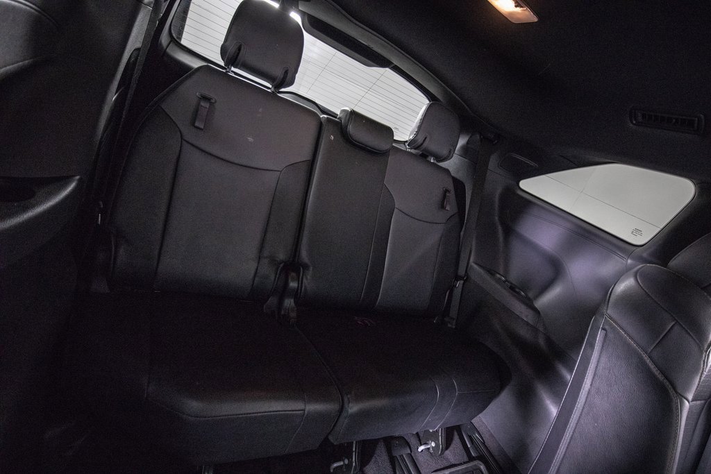 Used 2024 Toyota Sienna XLE Woodland Edition image 16