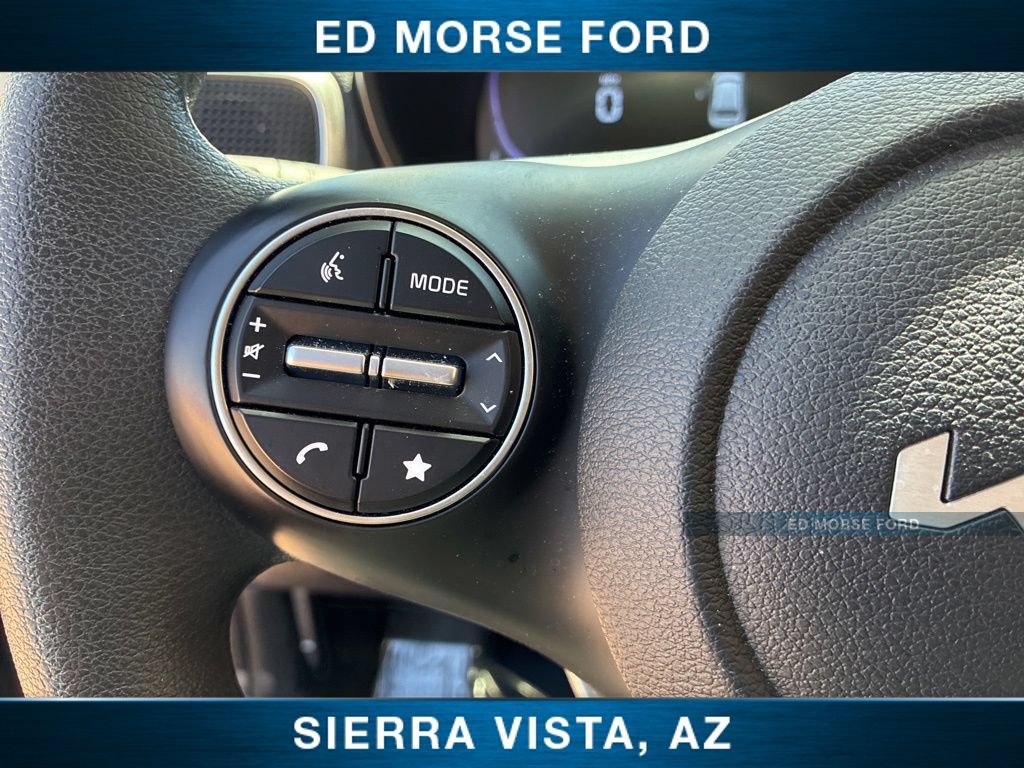 Certified 2025 Kia Soul LX FWD image 25