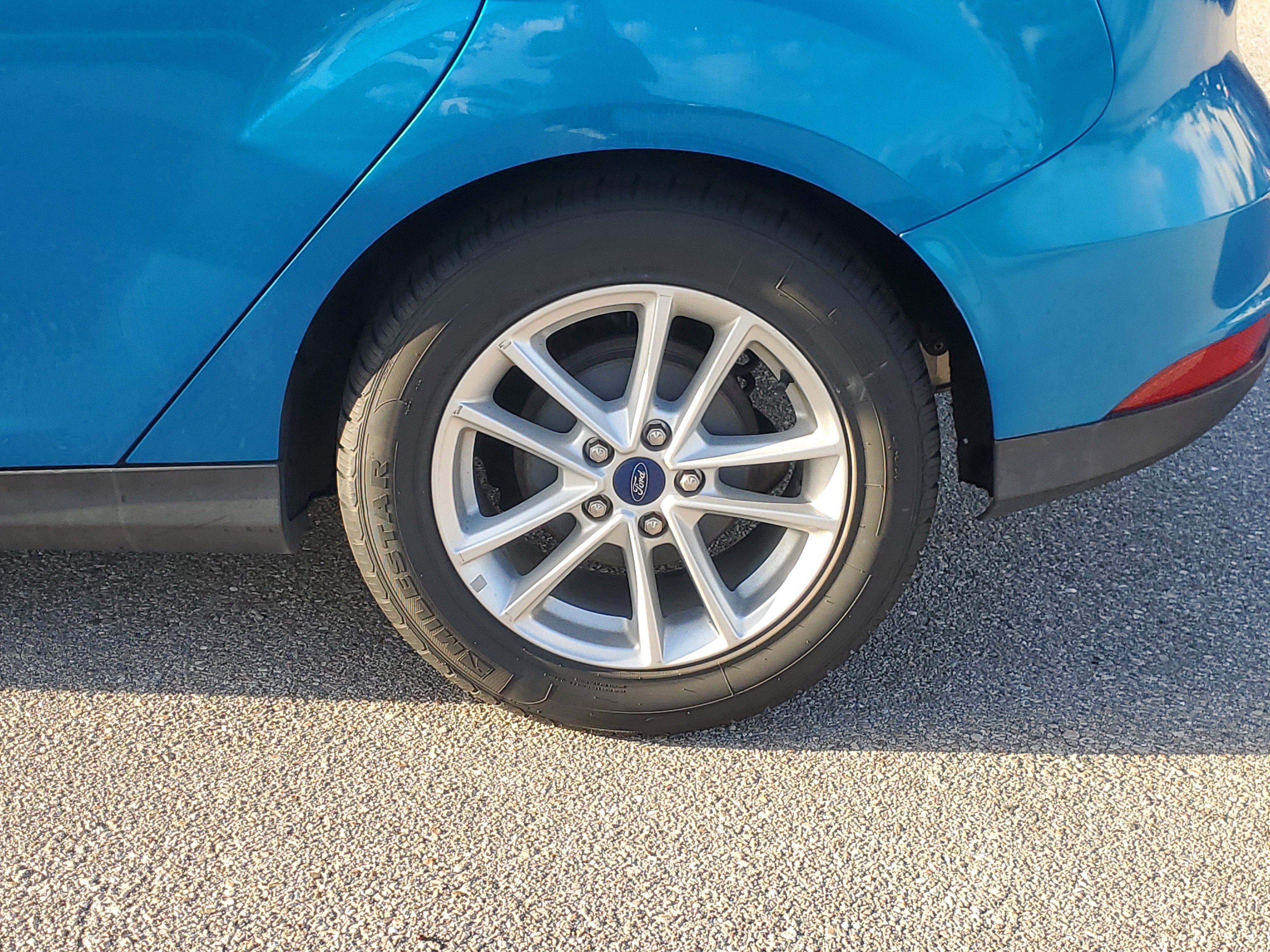 Used 2015 Ford Focus SE image 9