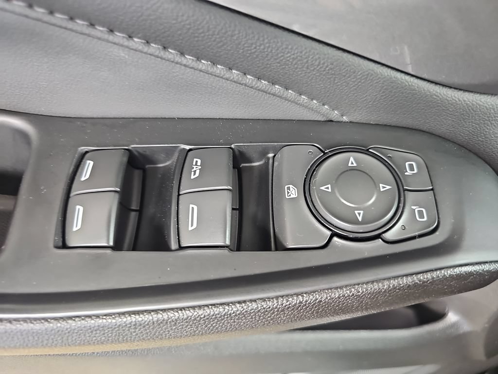 Certified 2023 Chevrolet Traverse LT w/ LPO, Floor Liner Package AWD/4WD image 35