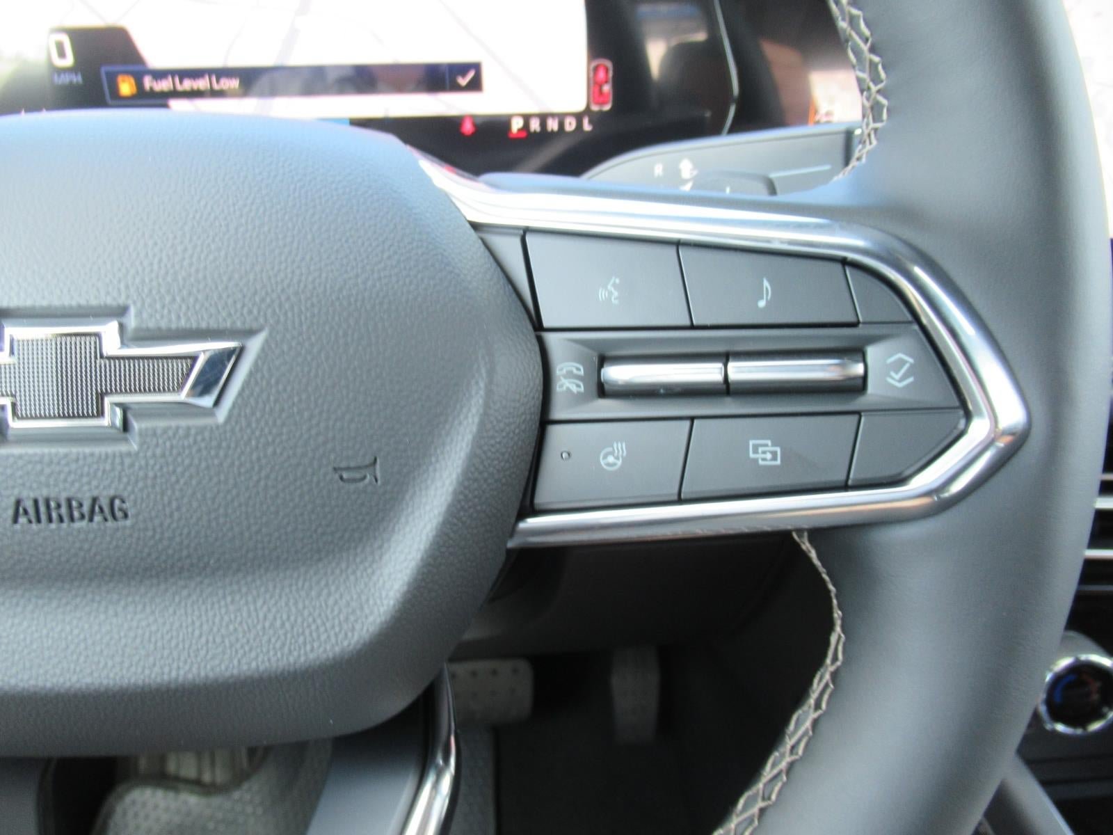 New 2027 Chevrolet Traverse Z71 w/ Enhanced Driving Package AWD/4WD image 25