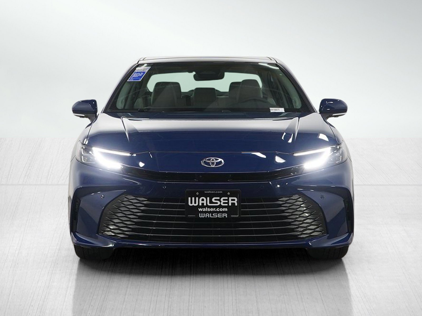 Used 2025 Toyota Camry XLE image 8