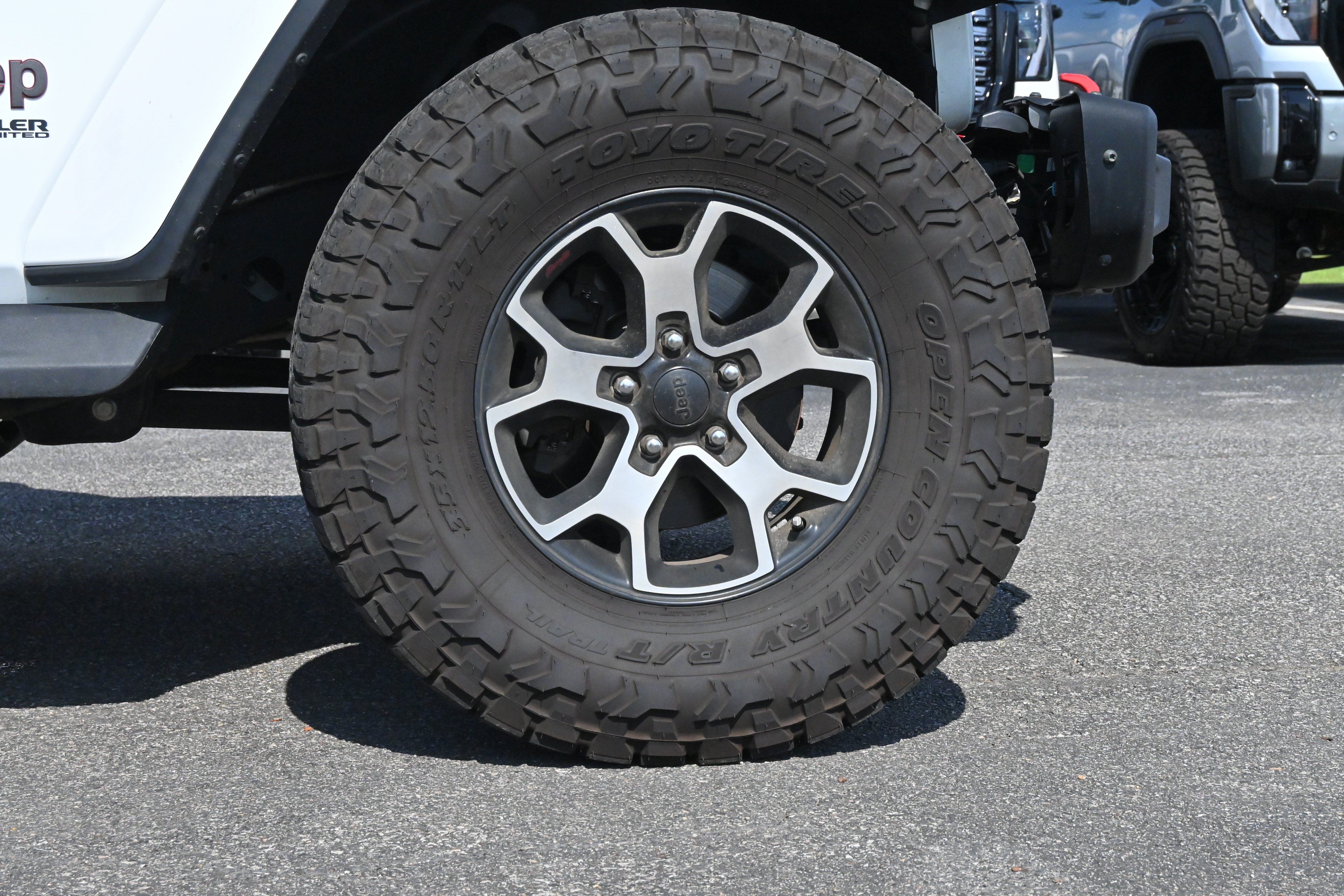 Used 2018 Jeep Wrangler Unlimited Rubicon AWD/4WD image 10