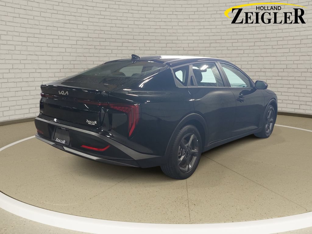 Used 2025 Kia K4 FWD image 5