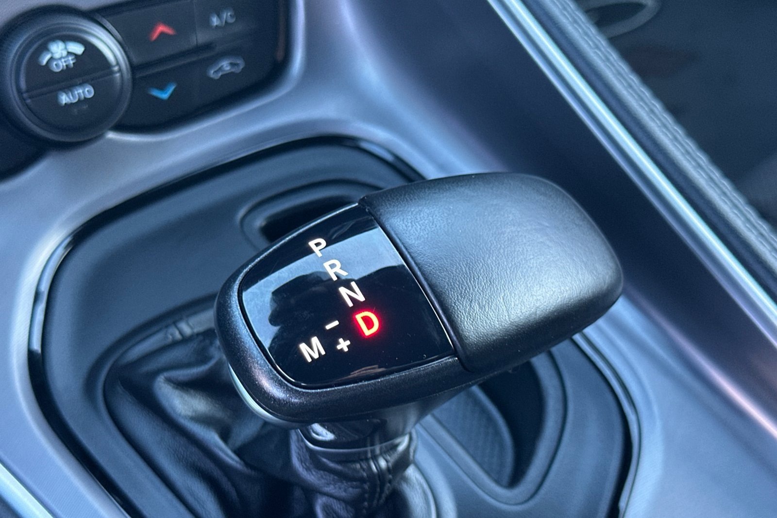 Used 2021 Dodge Challenger R/T w/ Plus Package image 18