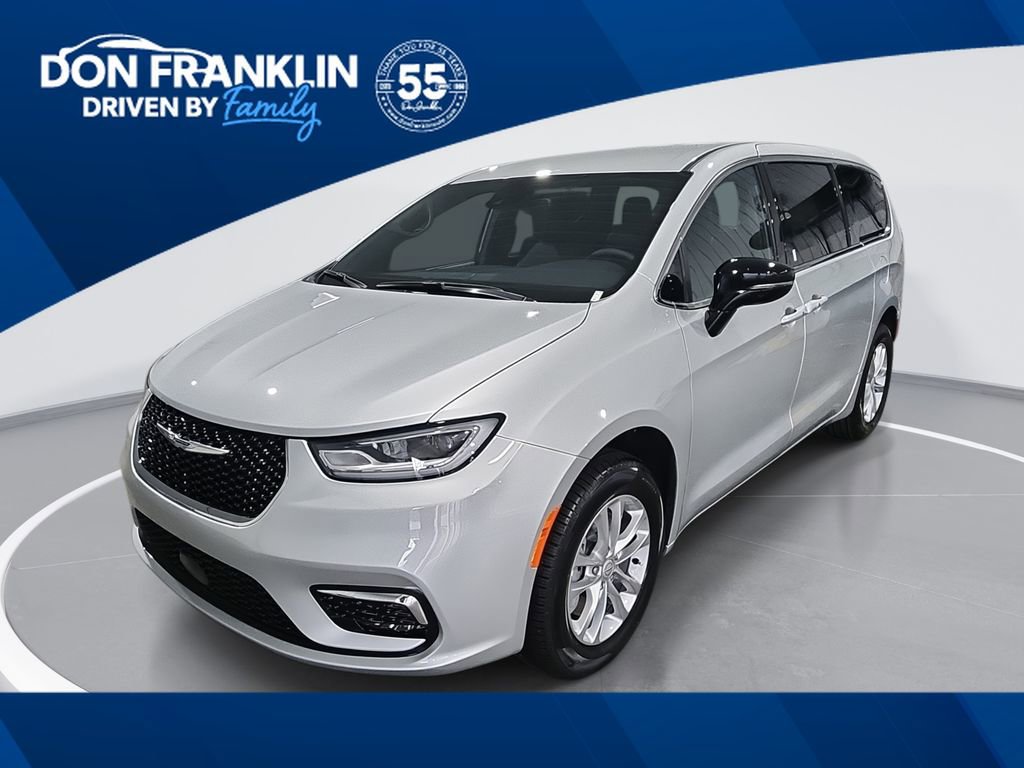 New 2026 Chrysler Pacifica Select AWD/4WD image 1
