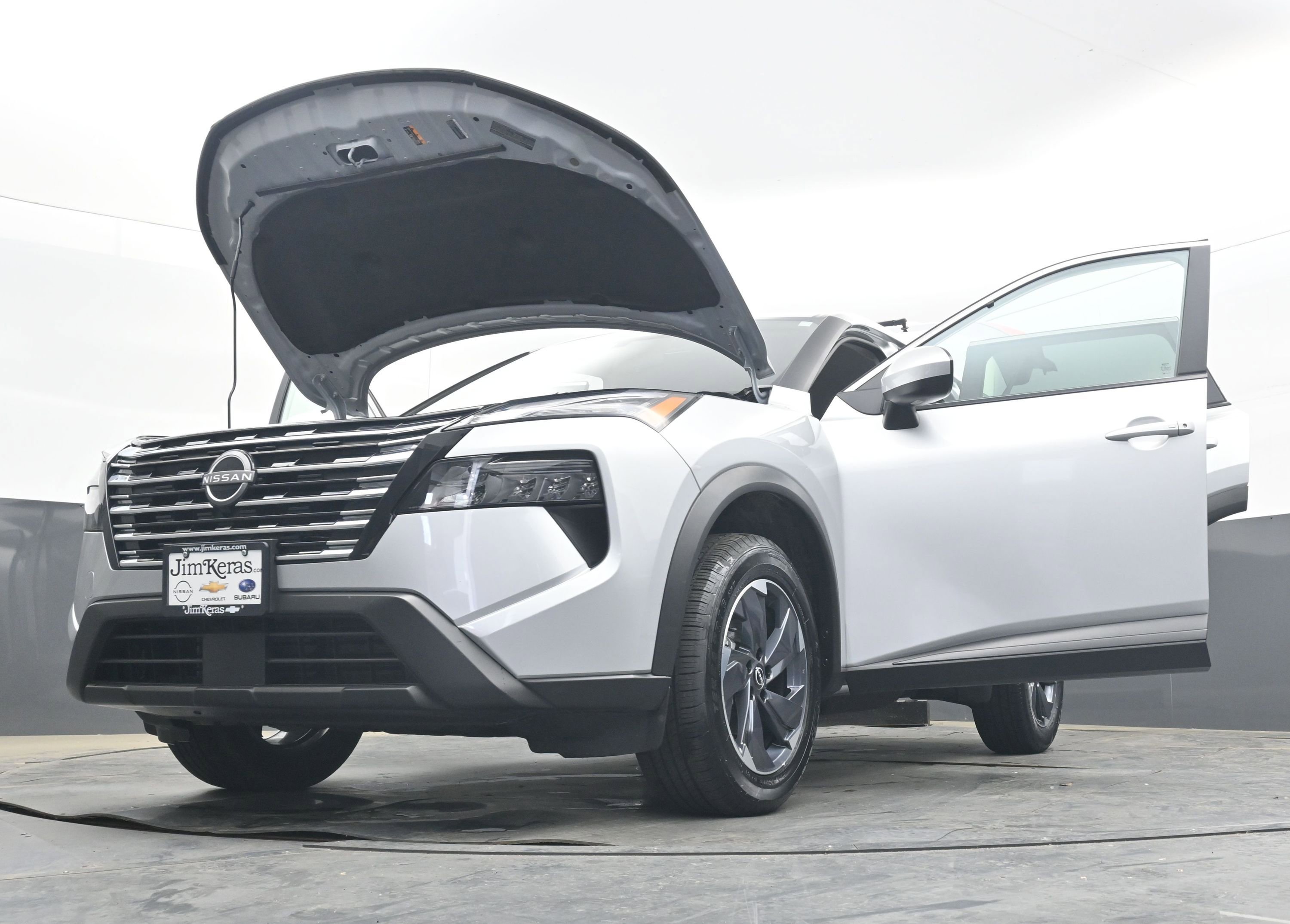 Used 2025 Nissan Rogue SV image 41