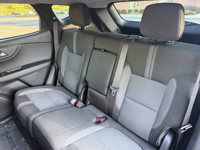 Used 2025 Chevrolet Blazer LT FWD image 21