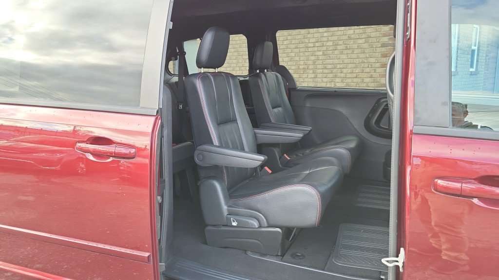 Used 2017 Dodge Grand Caravan GT FWD image 21