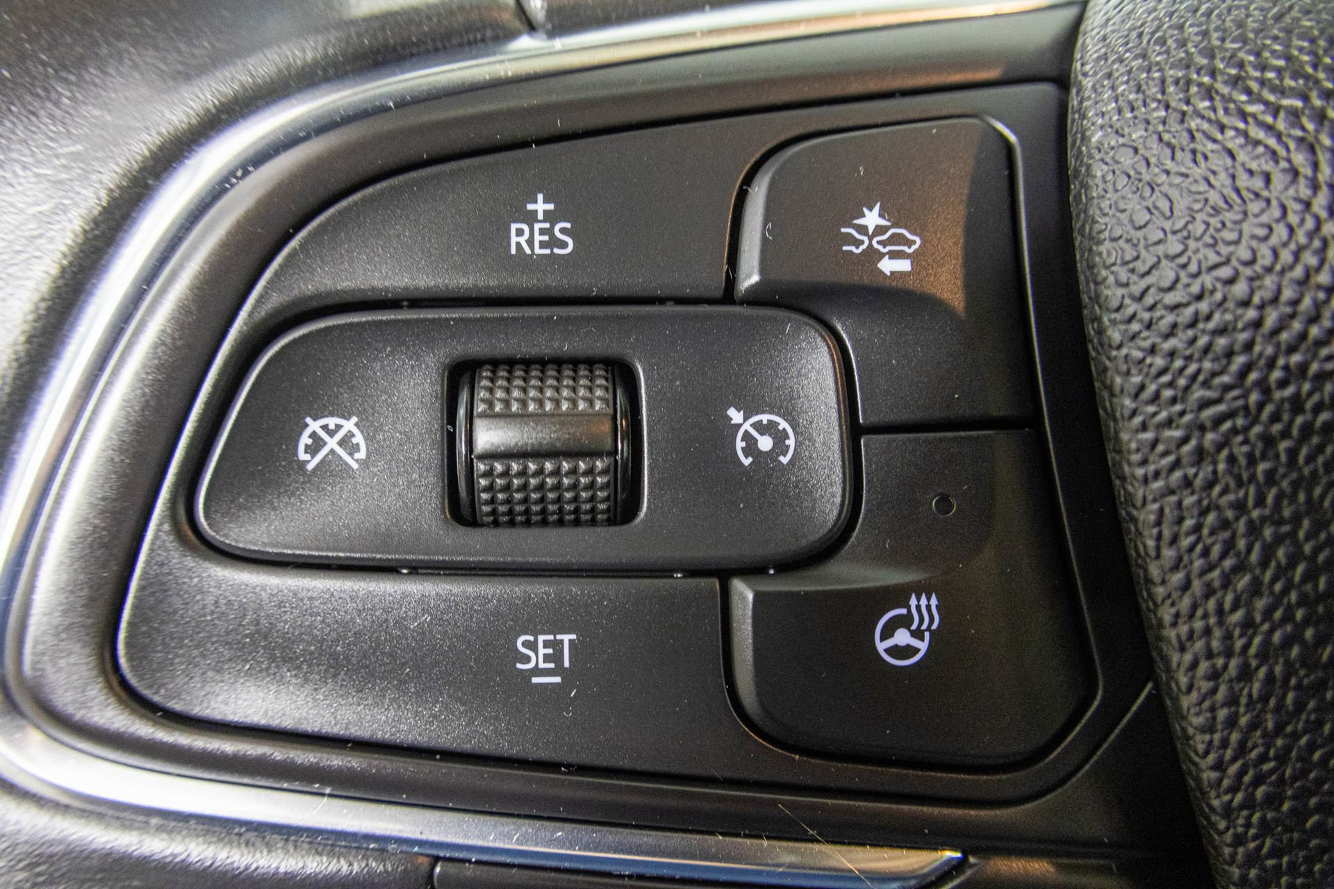 Used 2022 Buick Encore GX Essence w/ Experience Buick Package image 31