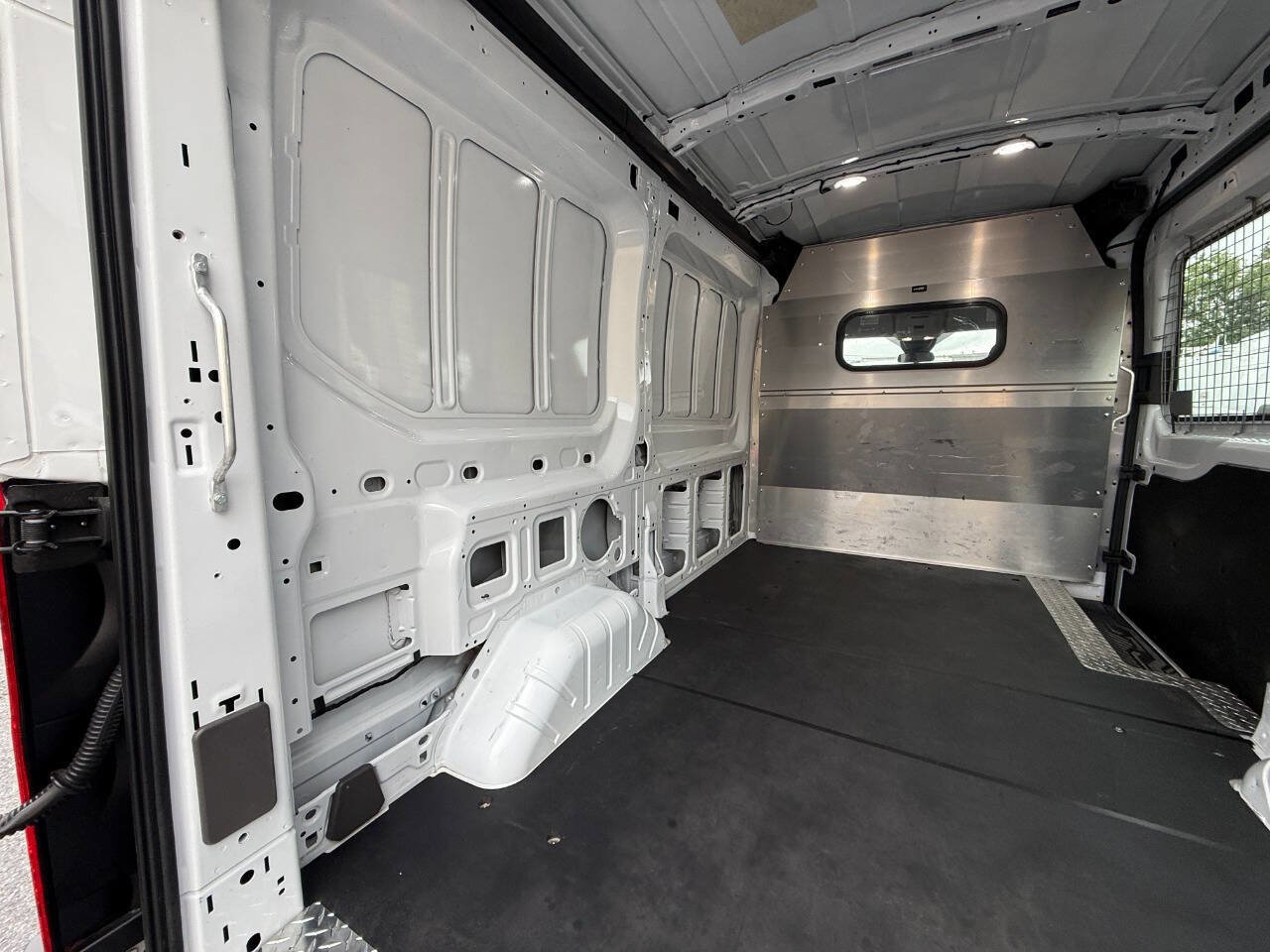 Used 2023 Ford Transit 250 Medium Roof AWD image 34