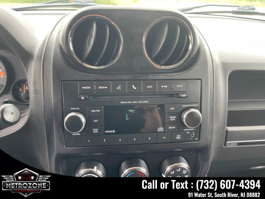 Used 2015 Jeep Patriot High Altitude AWD/4WD image 24