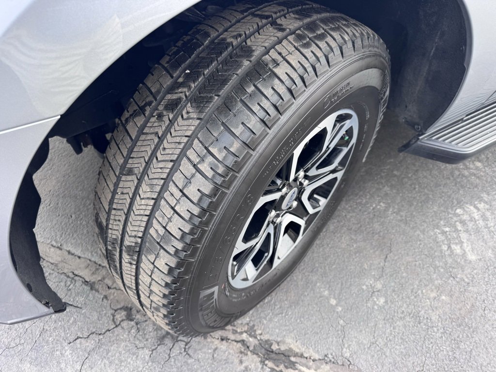 Used 2024 Ford Expedition Max XLT image 15