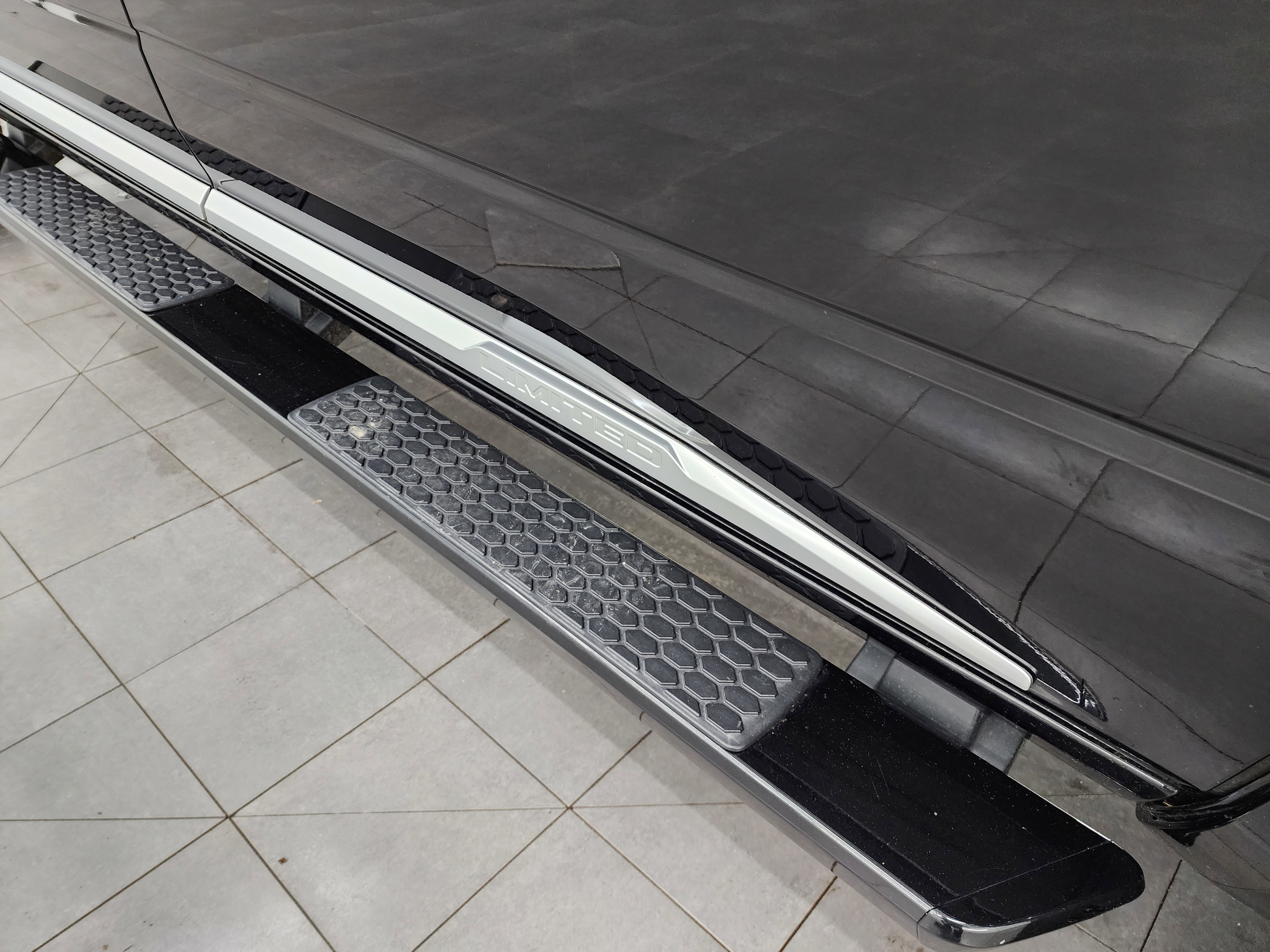 Used 2018 RAM 2500 Limited image 24