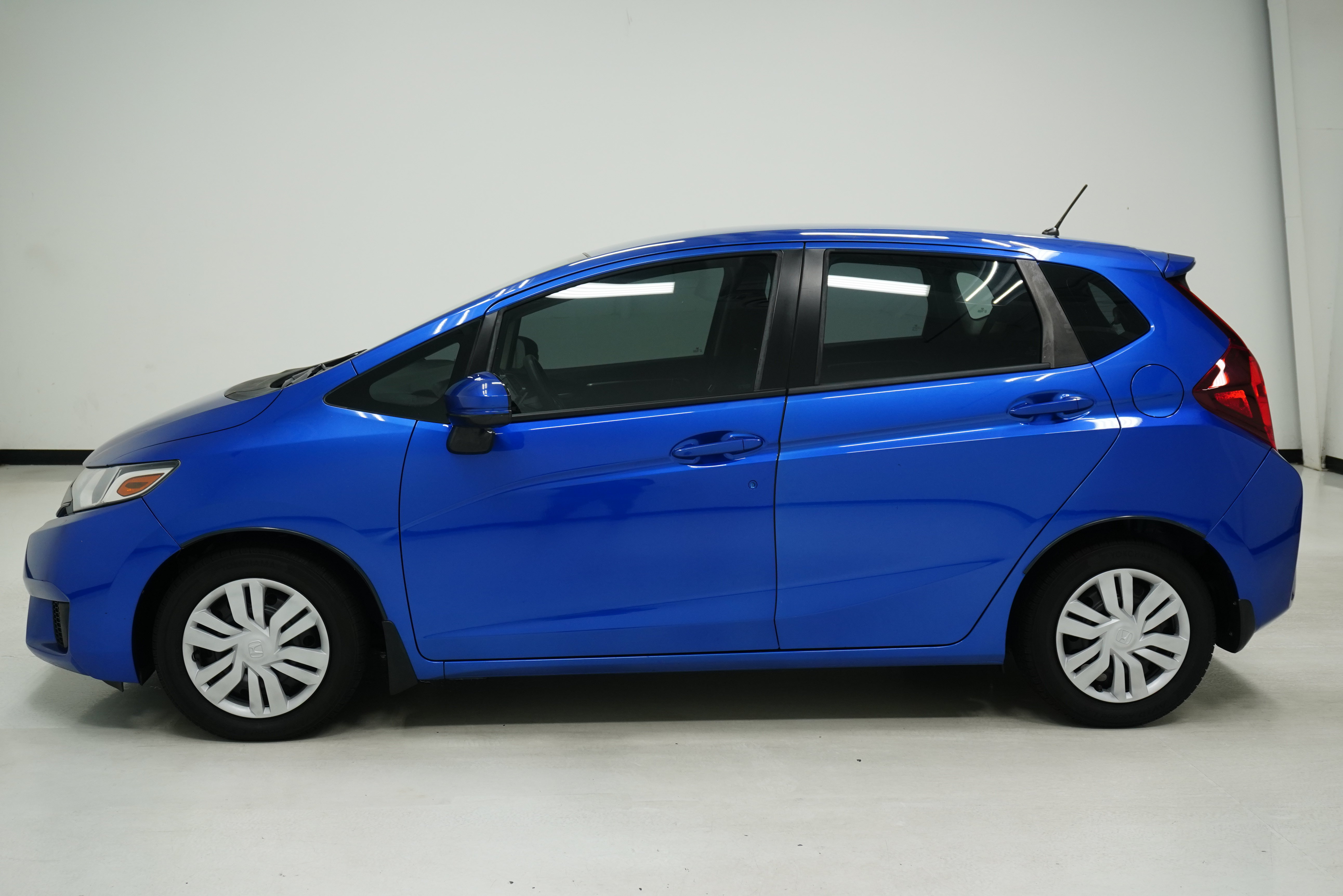 Used 2015 Honda Fit LX image 4