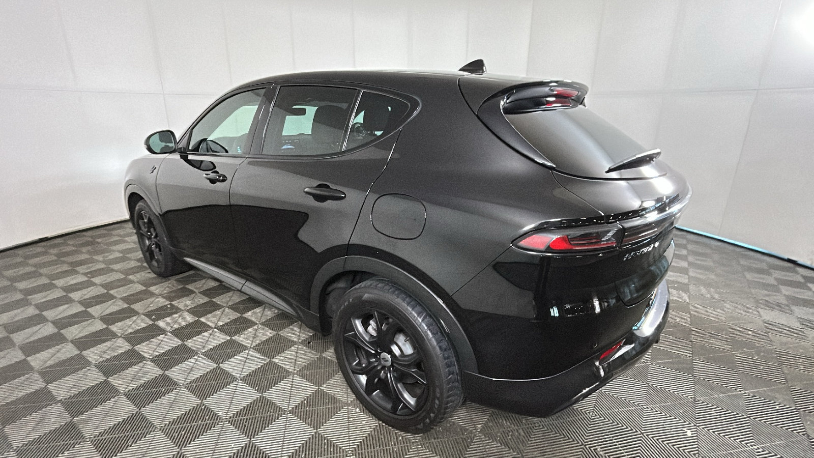 Used 2024 Dodge Hornet R/T w/ R/T Blacktop Package AWD/4WD image 5