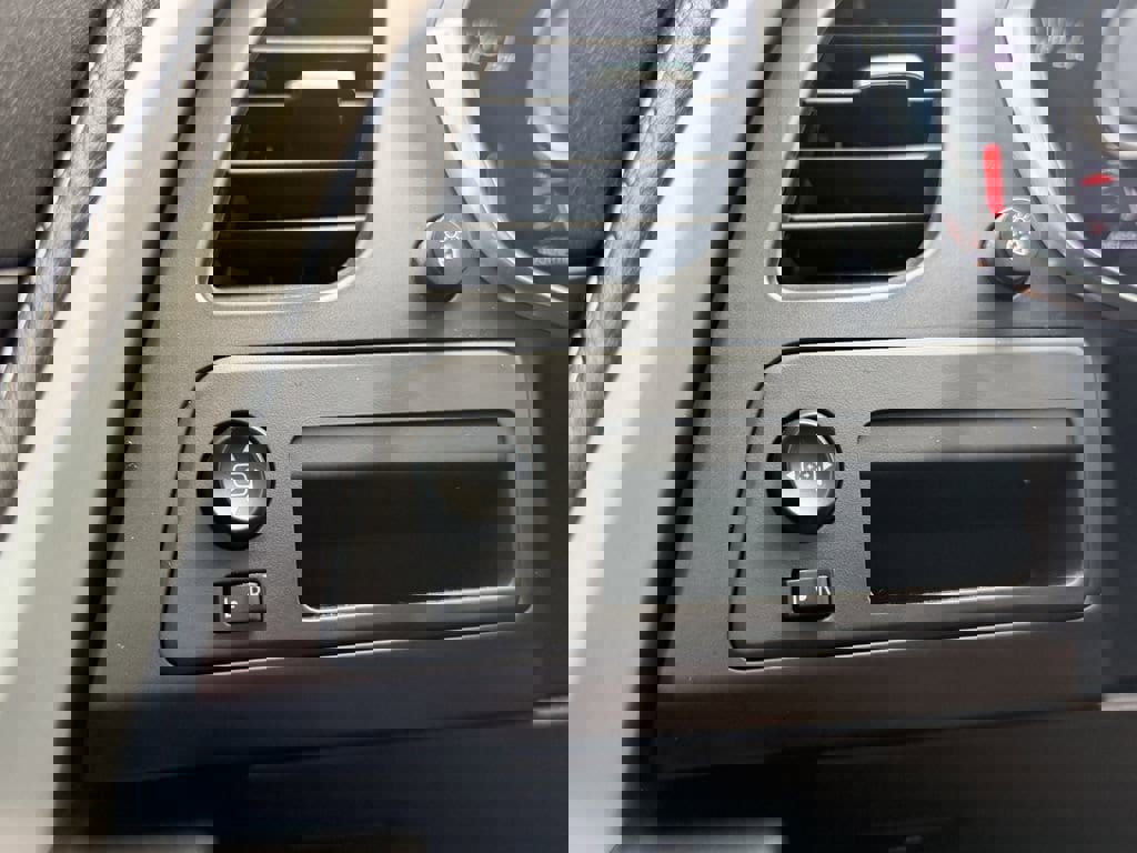 Used 2015 Chevrolet Corvette Stingray Coupe w/ Battery Protection Package RWD image 23