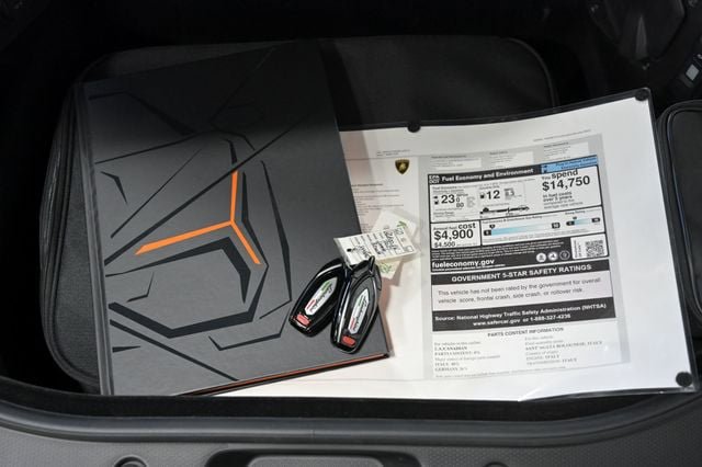 Used 2024 Lamborghini Revuelto AWD/4WD image 64