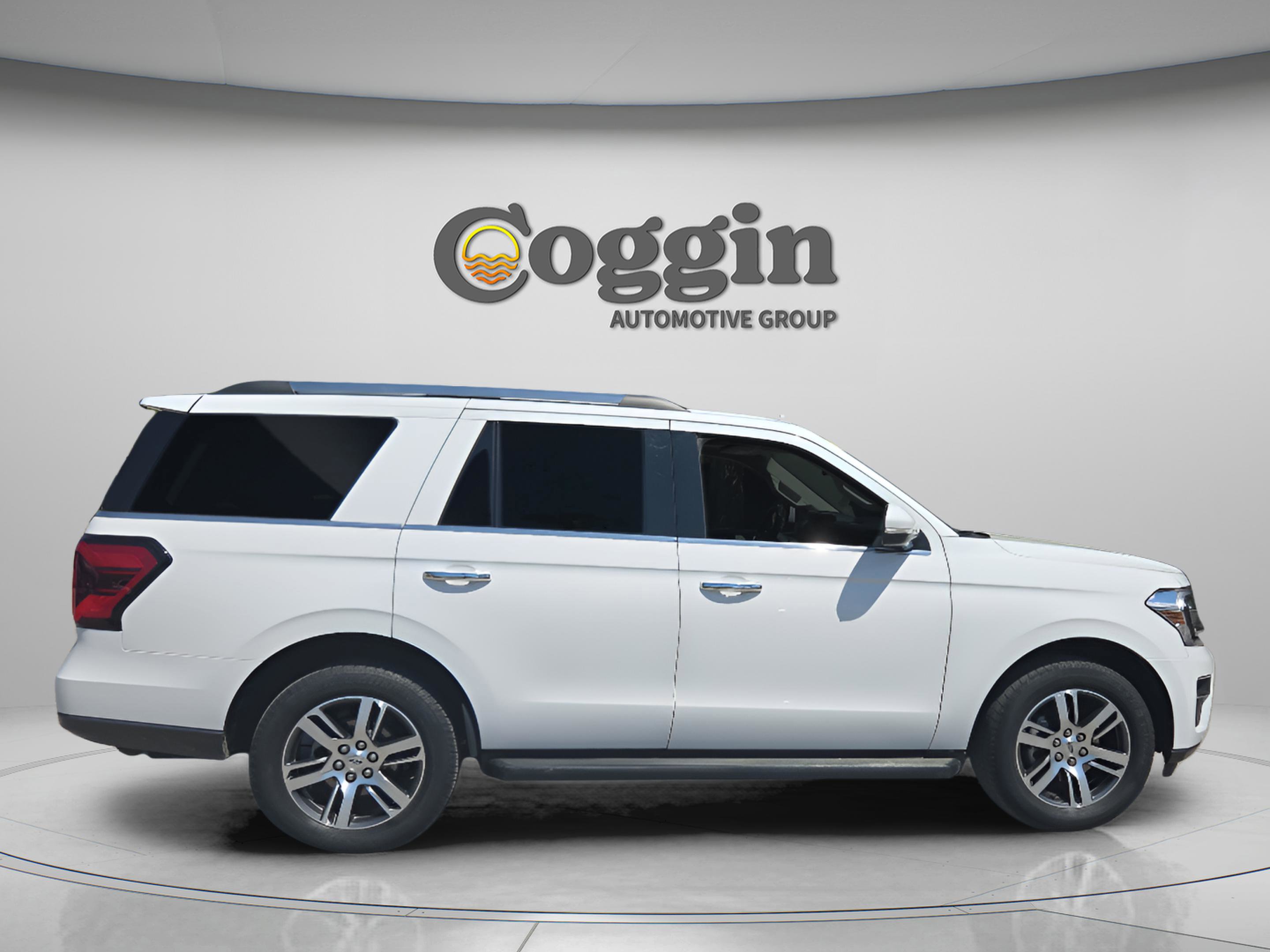 Used 2024 Ford Expedition Limited image 6