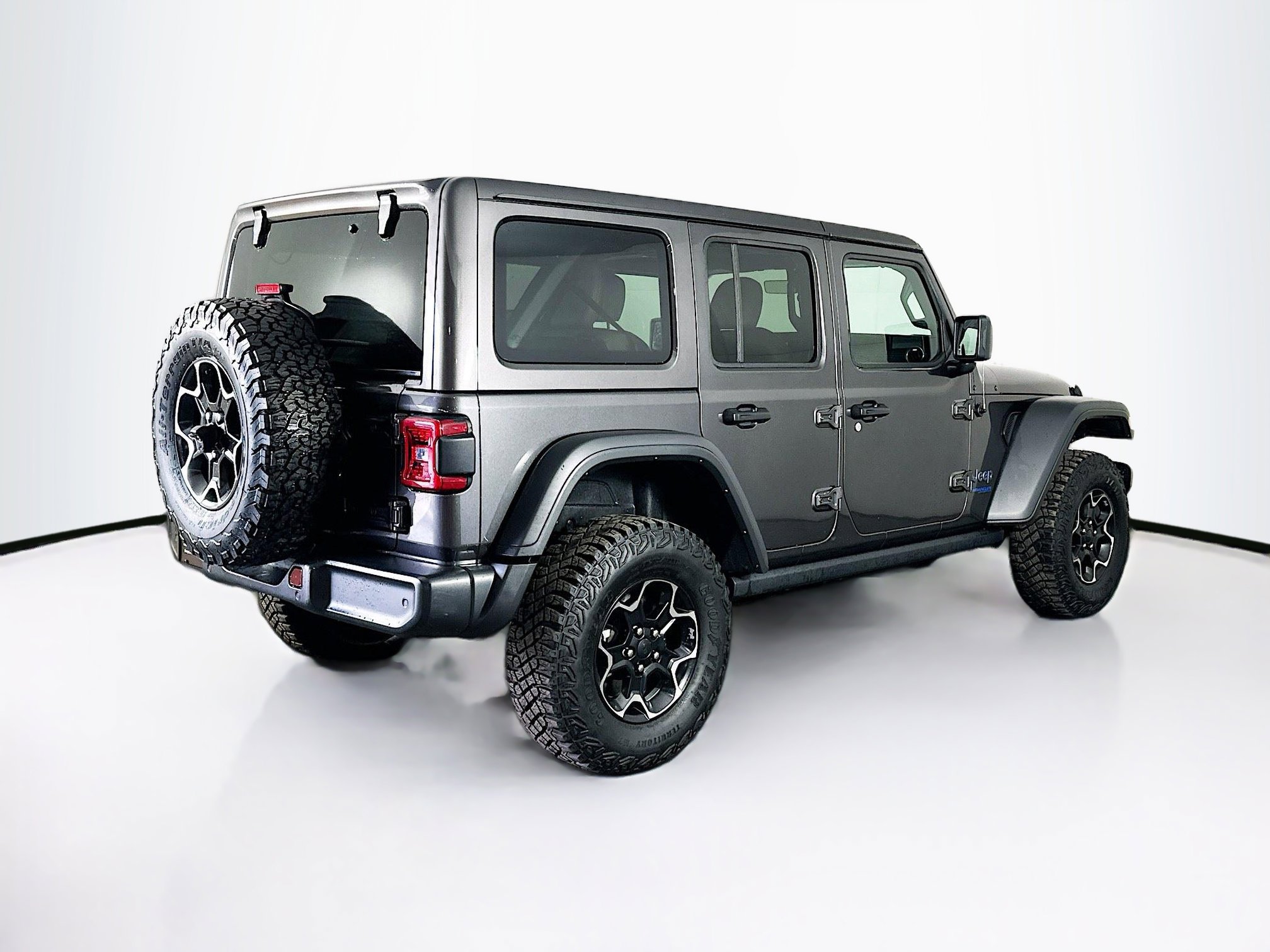 Used 2021 Jeep Wrangler Unlimited Rubicon 4xe w/ Cold Weather Group image 9