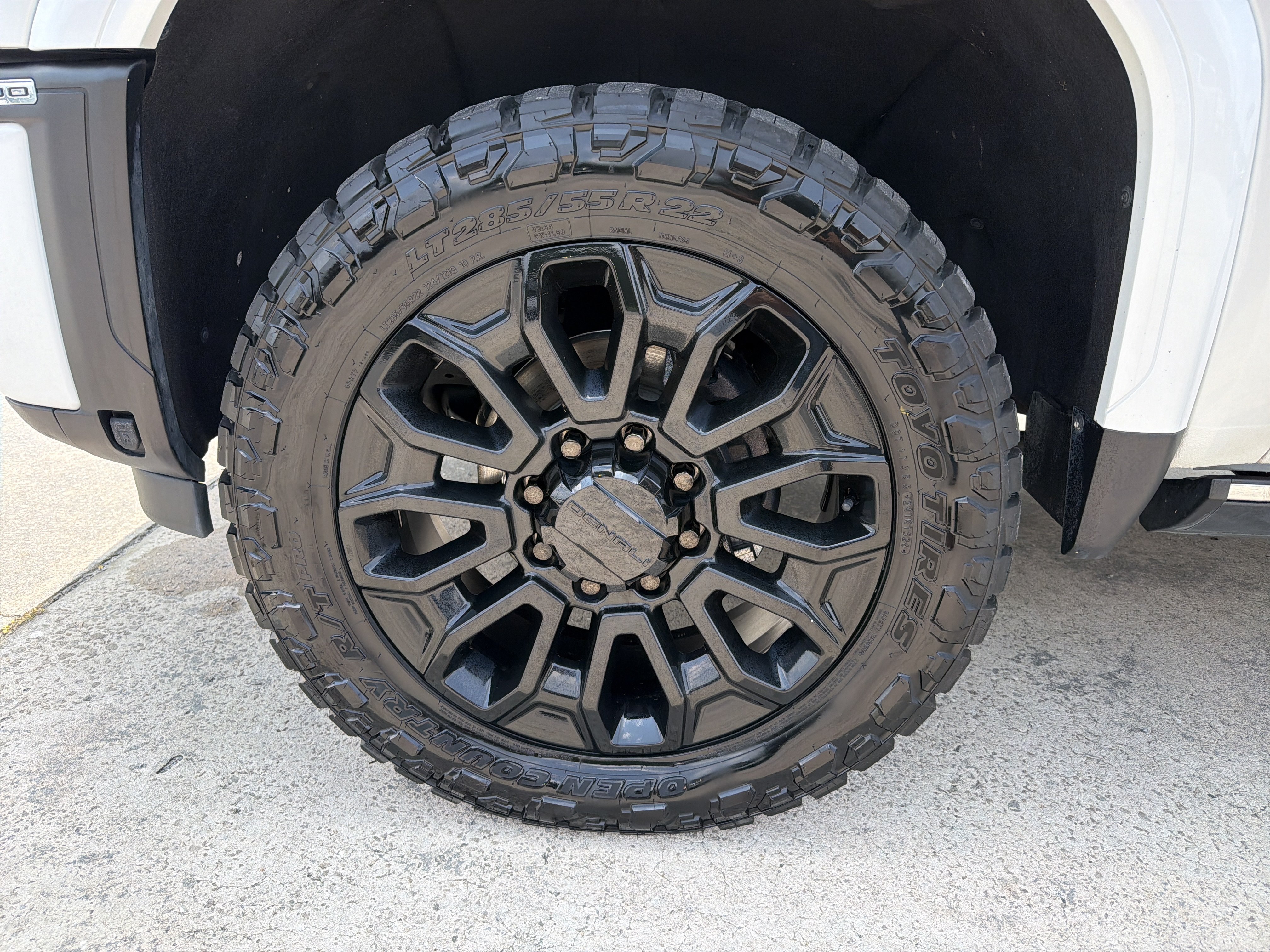 Used 2024 GMC Sierra 2500 Denali Ultimate w/ Max Trailering Package AWD/4WD image 9