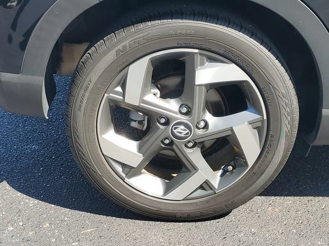 Used 2024 Hyundai Venue SEL FWD image 7