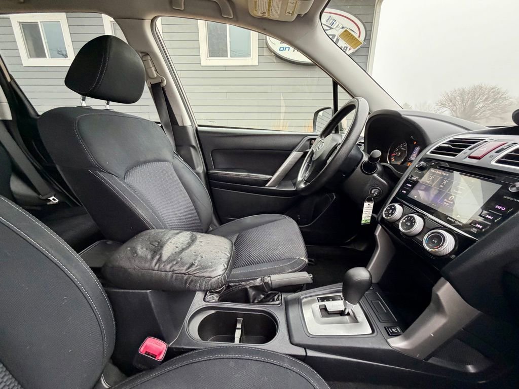 Used 2016 Subaru Forester 2.5i Premium AWD/4WD image 18