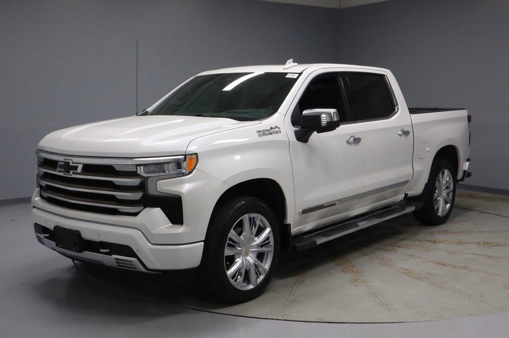 Used 2022 Chevrolet Silverado 1500 High Country w/ High Country Premium Package AWD/4WD image 8