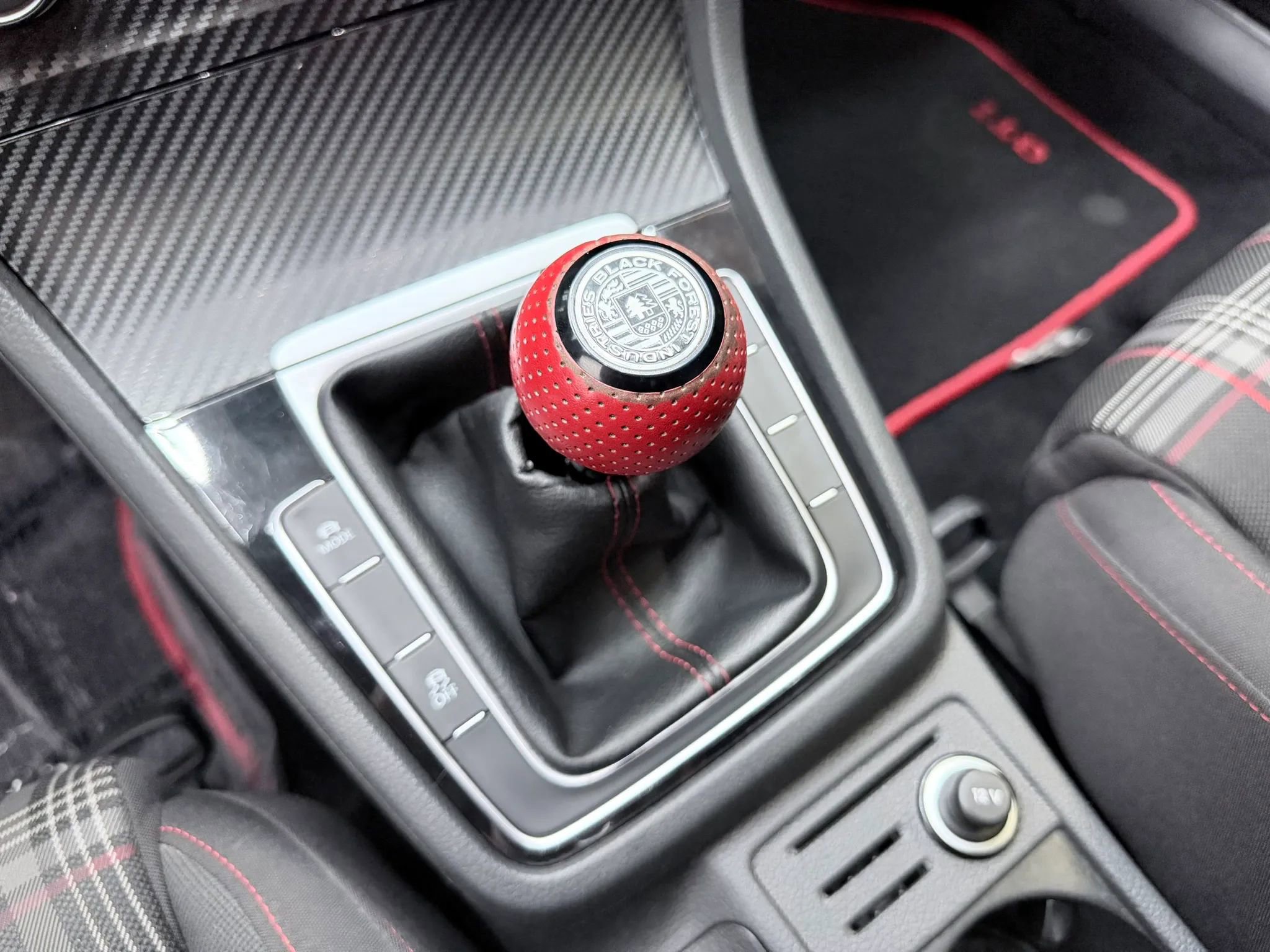 Used 2018 Volkswagen GTI S image 16