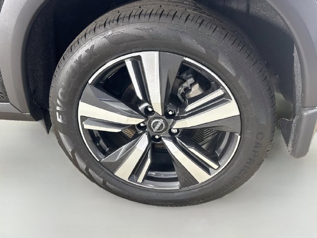 Used 2025 Nissan Rogue SL w/ SL Premium Package AWD/4WD image 36
