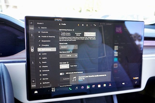 Used 2023 Tesla Model X AWD/4WD image 31
