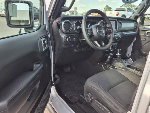 Used 2023 Jeep Wrangler Unlimited w/ Cold Weather Group AWD/4WD image 8