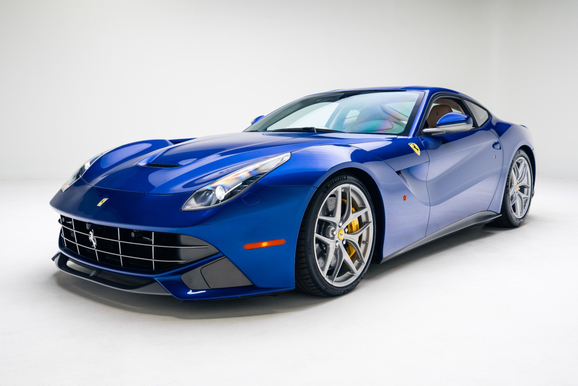 Used 2016 Ferrari F12 Berlinetta RWD image 7
