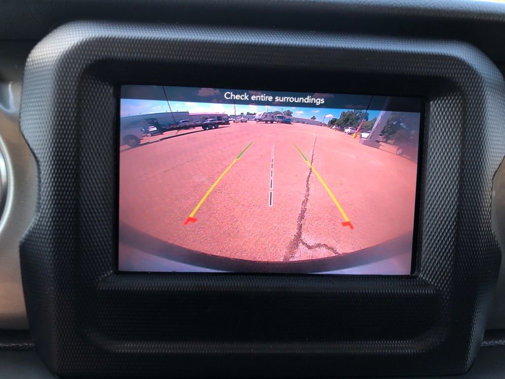 Used 2020 Jeep Wrangler Unlimited Sahara image 14